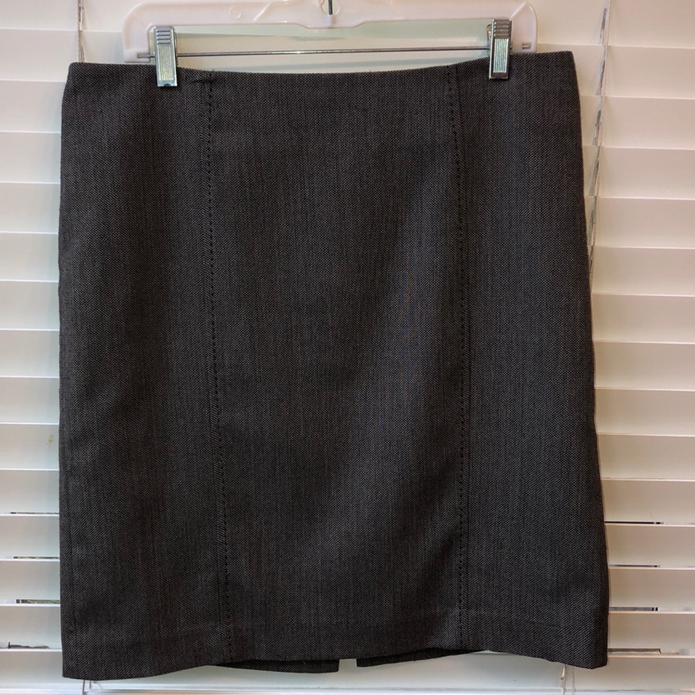 LOFT Fully Lined Skirt w Black Topstitching Detail